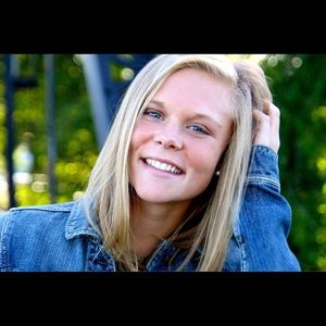 Meet your Posher, Katelyn